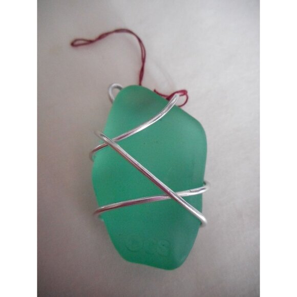 Silver Wire wrapped Green Sea Glass pendant - Picture 1 of 2
